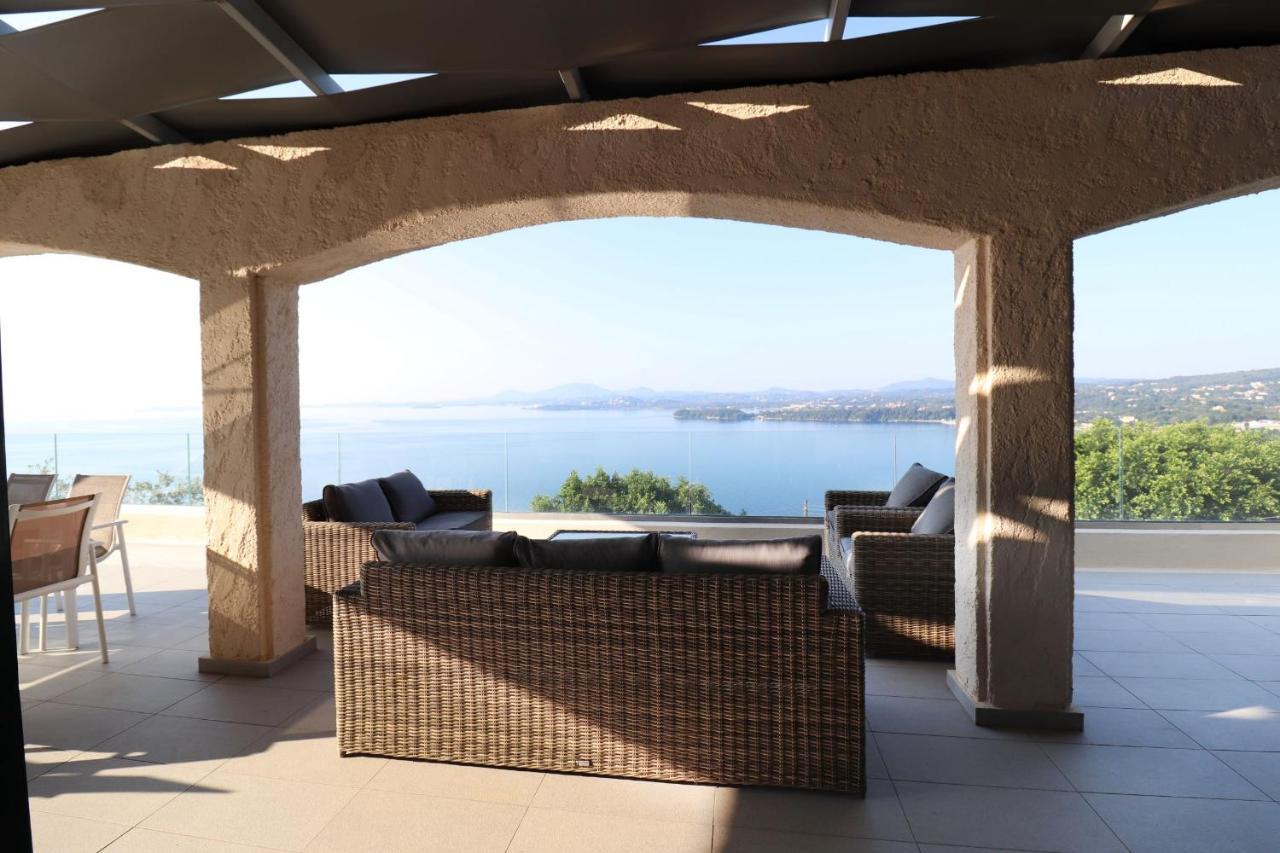 Villa Faiax Pyrgi  Buitenkant foto